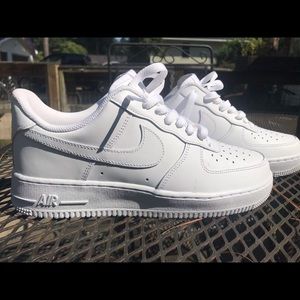 White Nike Air Force 1 size 8 men